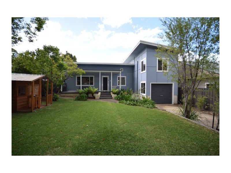 3 HUXLEY STREET, Nowra NSW 2541