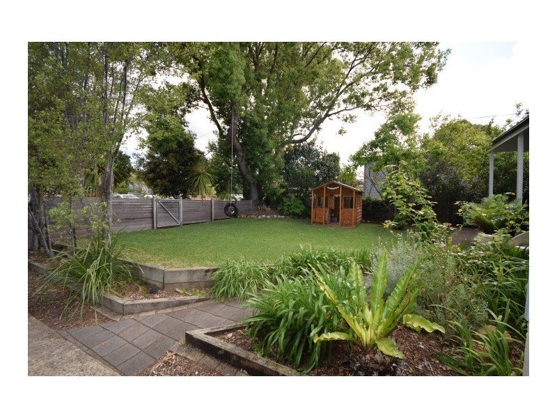 3 HUXLEY STREET, Nowra NSW 2541