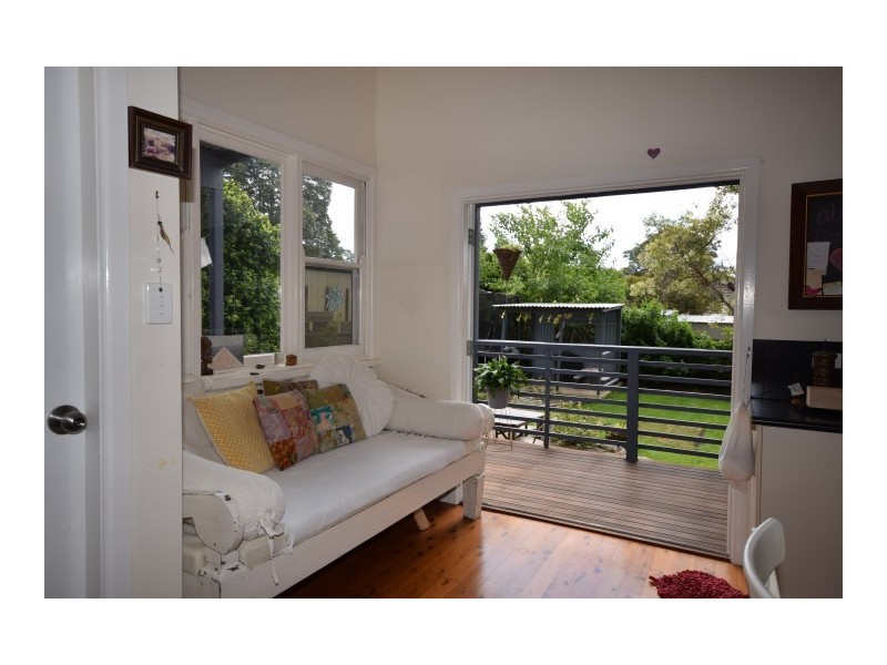 3 HUXLEY STREET, Nowra NSW 2541