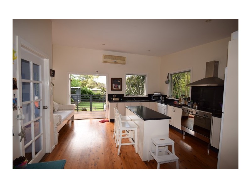 3 HUXLEY STREET, Nowra NSW 2541