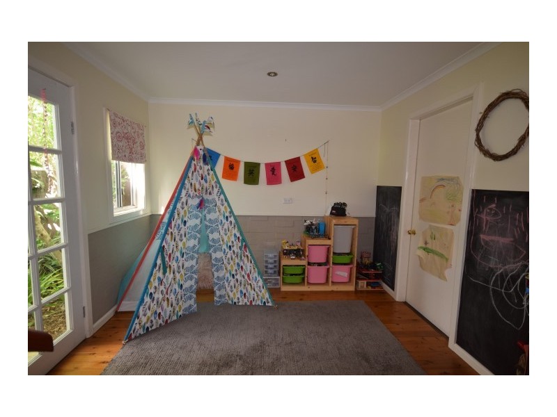 3 HUXLEY STREET, Nowra NSW 2541