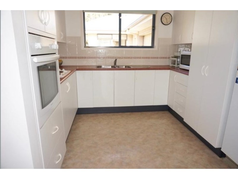 57a McArthur Drive, Falls Creek NSW 2540