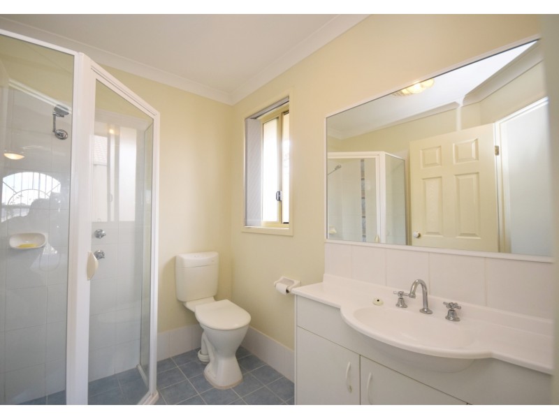 15 Warrigal Street, Nowra NSW 2541