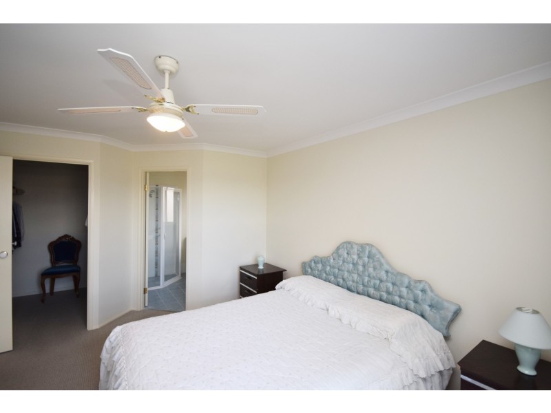 15 Warrigal Street, Nowra NSW 2541