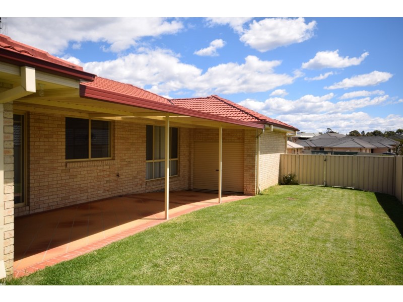 15 Warrigal Street, Nowra NSW 2541
