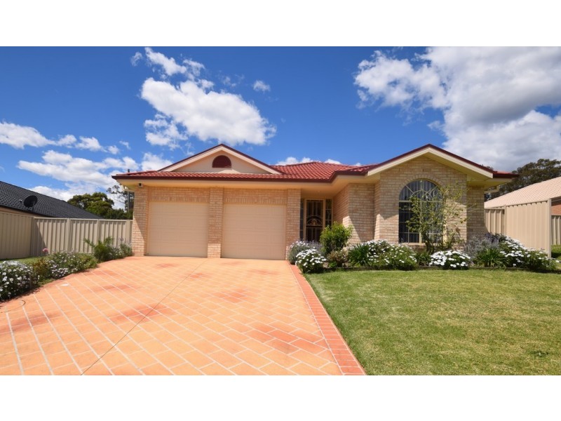 15 Warrigal Street, Nowra NSW 2541