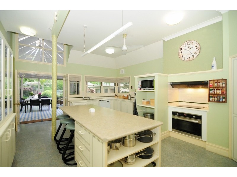 125 Brinawarr Street, Bomaderry NSW 2541