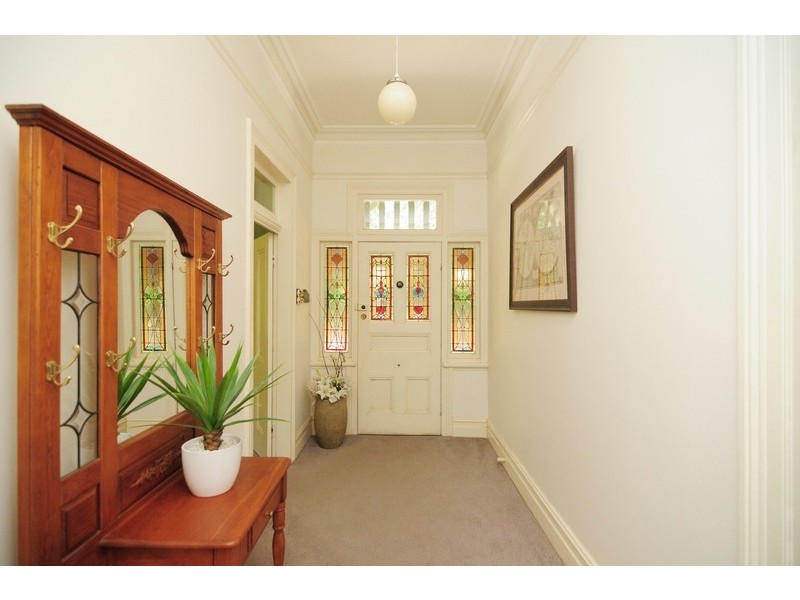 125 Brinawarr Street, Bomaderry NSW 2541