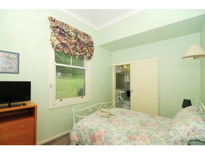 125 Brinawarr Street, Bomaderry NSW 2541