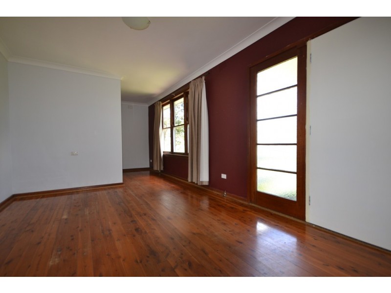 2 Young Avenue, Nowra NSW 2541