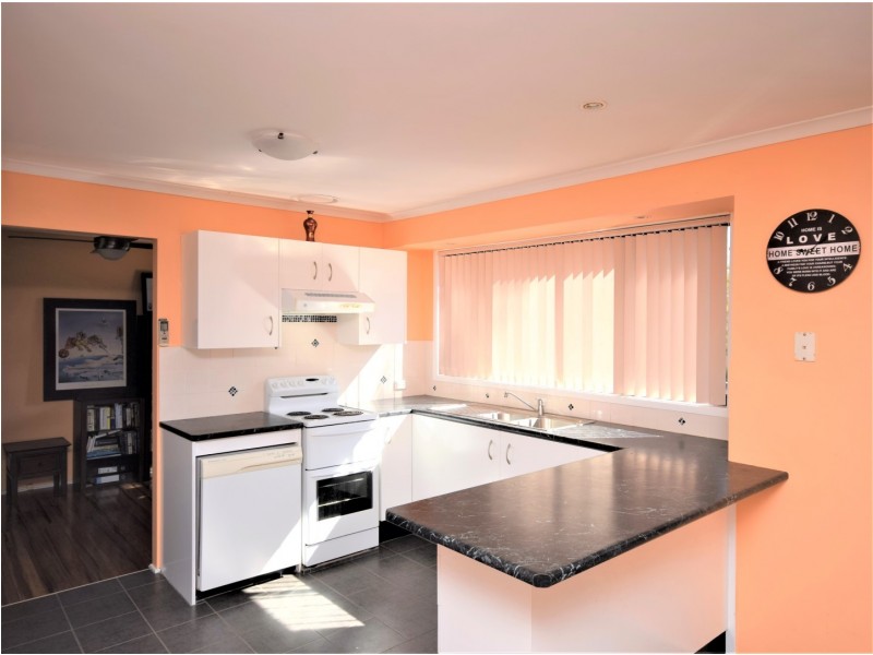 17 Seccombe Street, Nowra NSW 2541