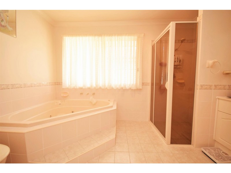 5 Lacebark Grove, Worrigee NSW 2540