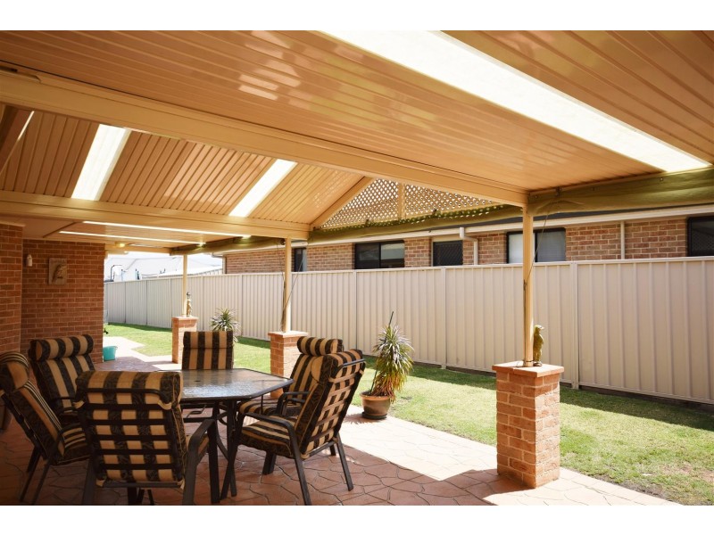 5 Lacebark Grove, Worrigee NSW 2540