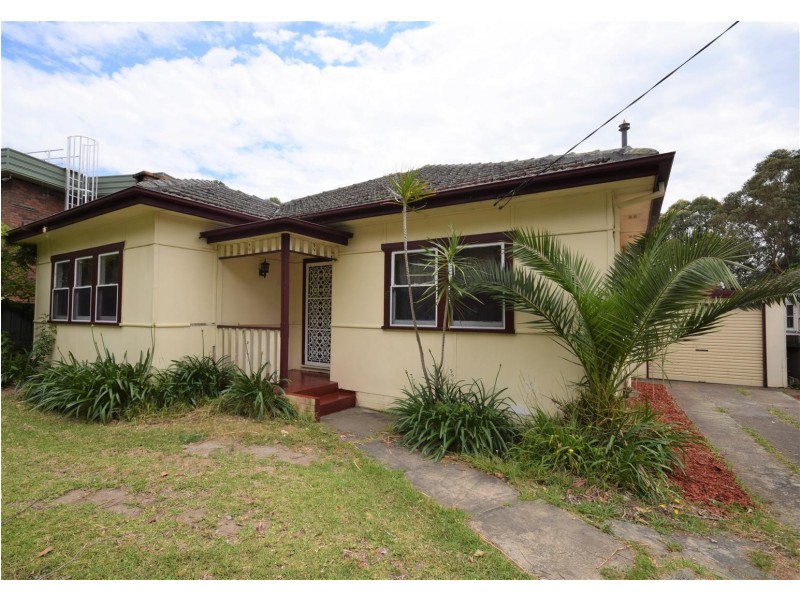 77 Moss Street, Nowra NSW 2541