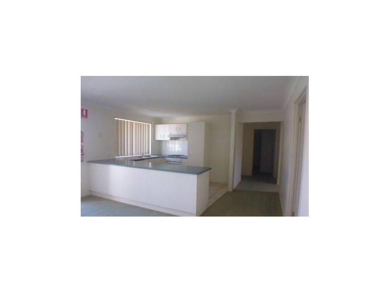 2 Kembla Close, Nowra NSW 2541