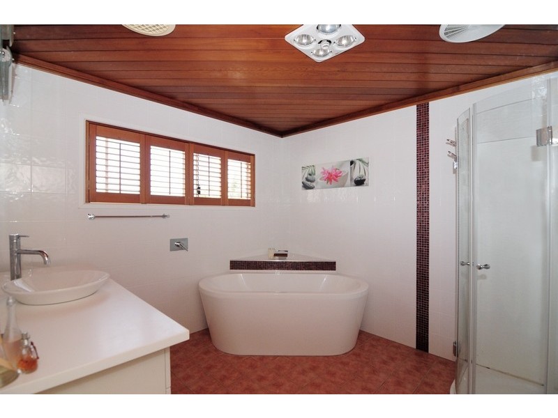 5 Throsby Street, Shoalhaven Heads NSW 2535