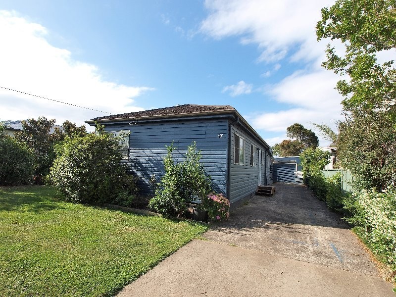 17 Renown Avenue, Shoalhaven Heads NSW 2535