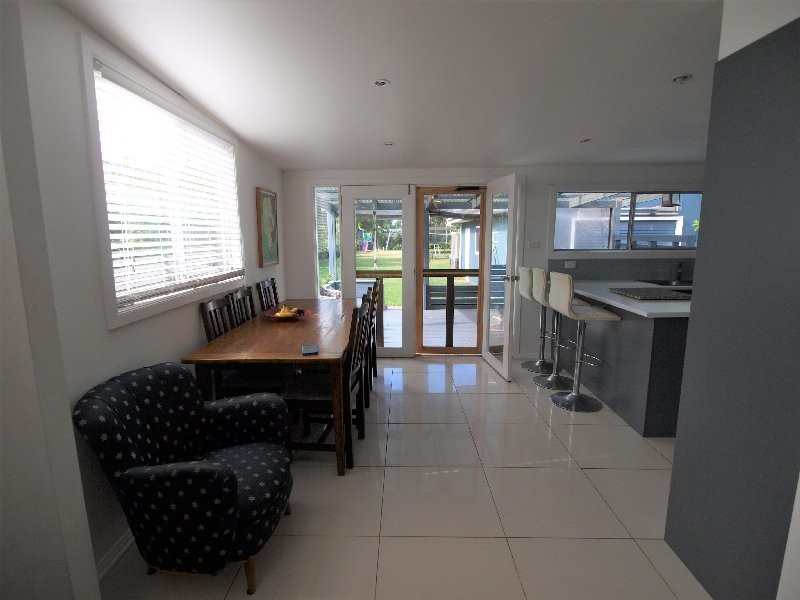 17 Renown Avenue, Shoalhaven Heads NSW 2535