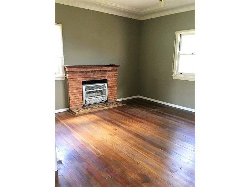 23 Tanang Street, Bomaderry NSW 2541