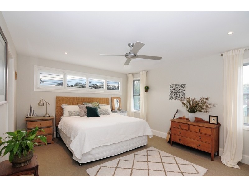 11 Heard Avenue, Shoalhaven Heads NSW 2535