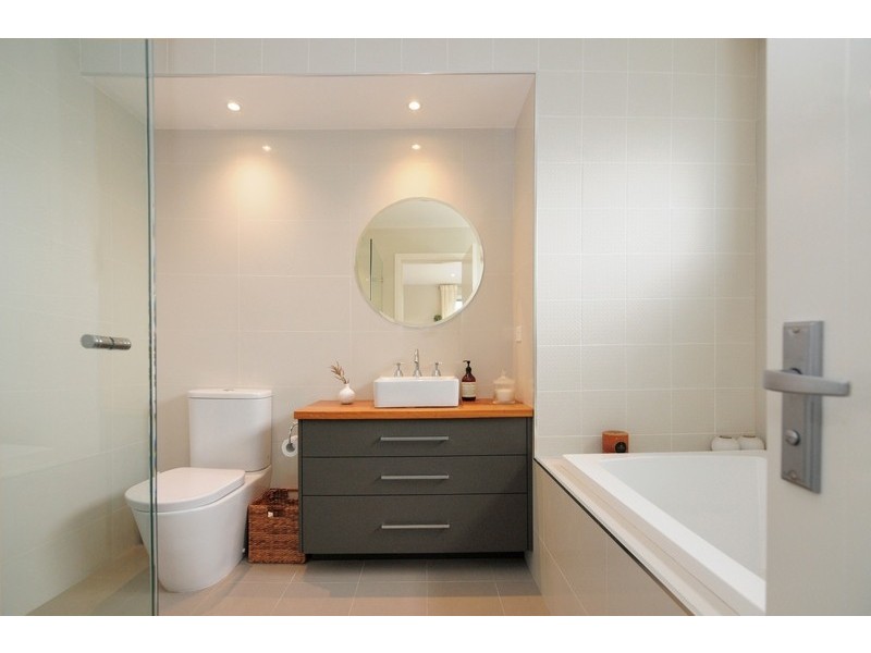 11 Heard Avenue, Shoalhaven Heads NSW 2535