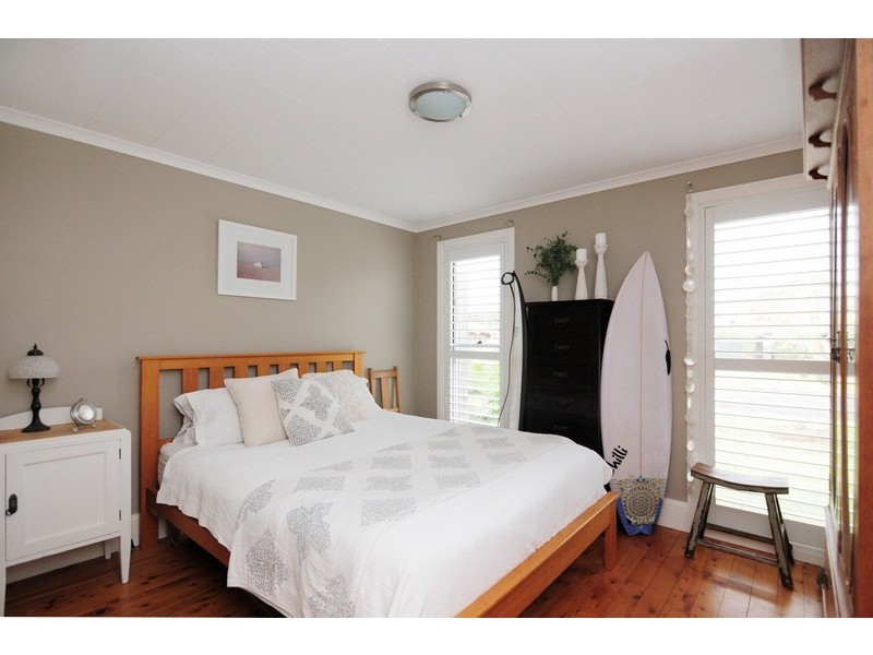 11 Heard Avenue, Shoalhaven Heads NSW 2535