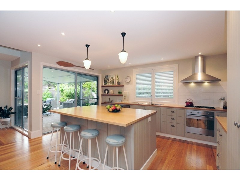 11 Heard Avenue, Shoalhaven Heads NSW 2535