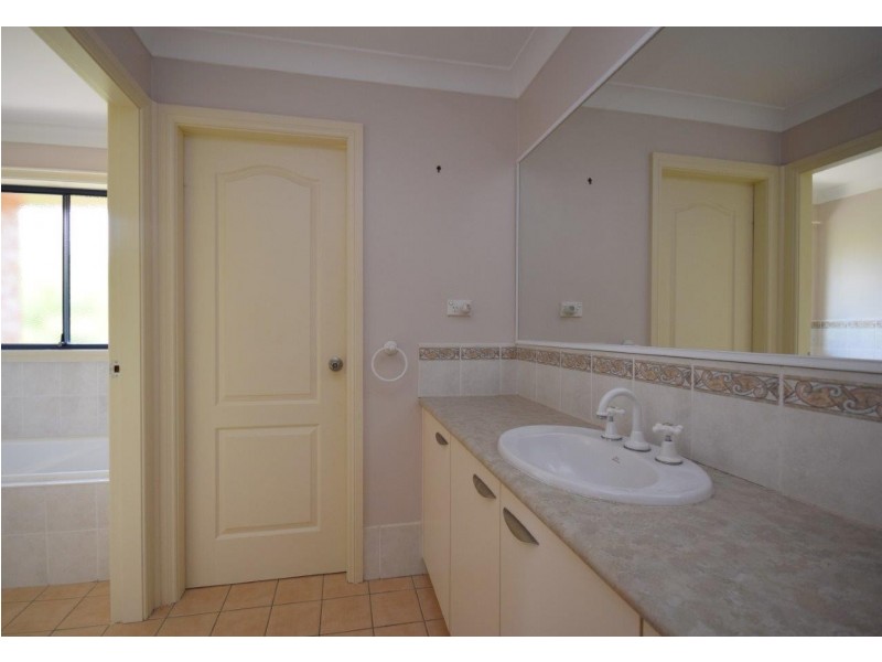 11 Cornelius Place, Nowra NSW 2541