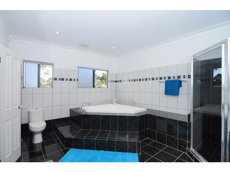 7 Linkwood Drive, Nowra Hill NSW 2540