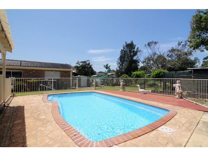 36 Mathews Street, Shoalhaven Heads NSW 2535