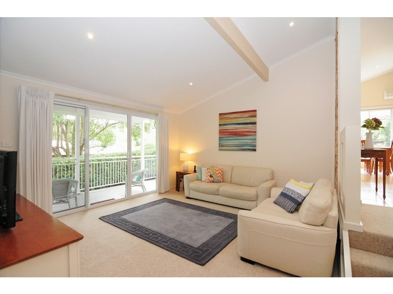 18 Windsor Drive, Berry NSW 2535