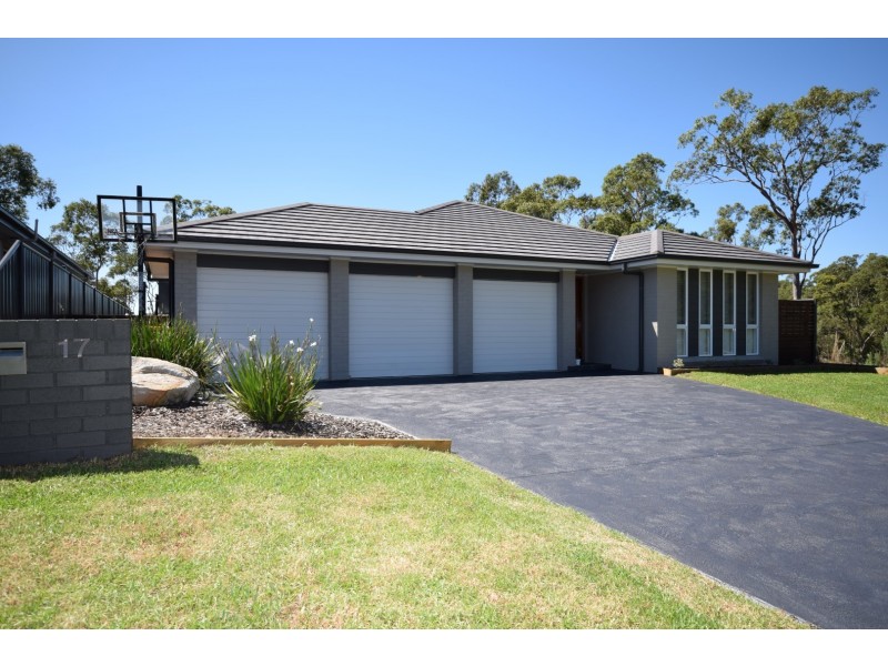 17 George Lee way, North Nowra NSW 2541