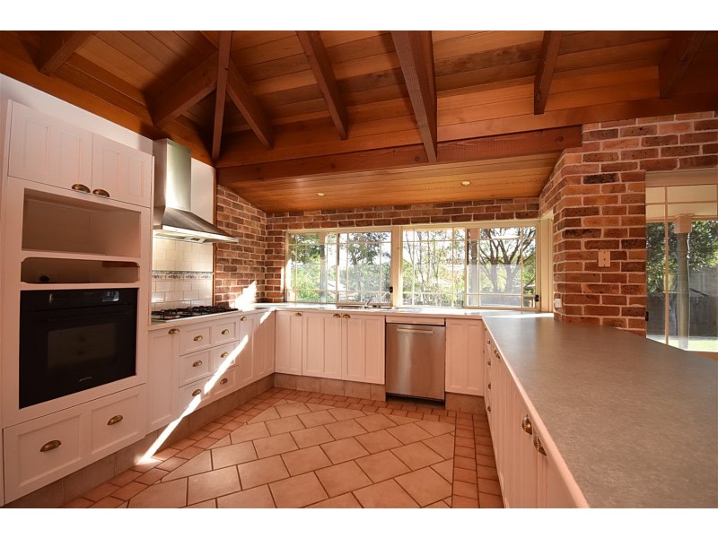 16 Kongoola Avenue, Cambewarra NSW 2540