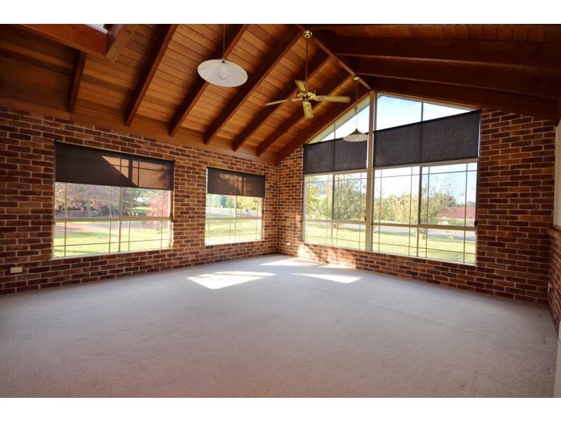 16 Kongoola Avenue, Cambewarra NSW 2540