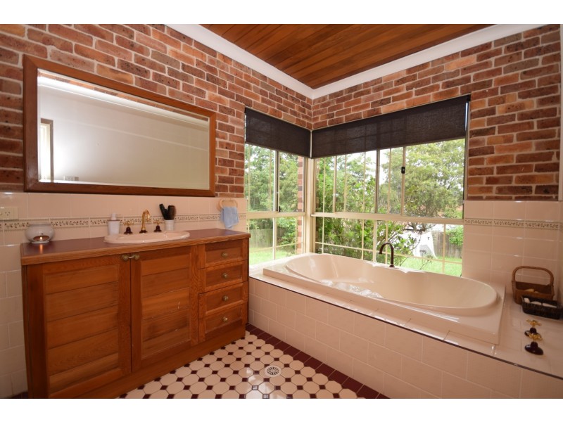 16 Kongoola Avenue, Cambewarra NSW 2540