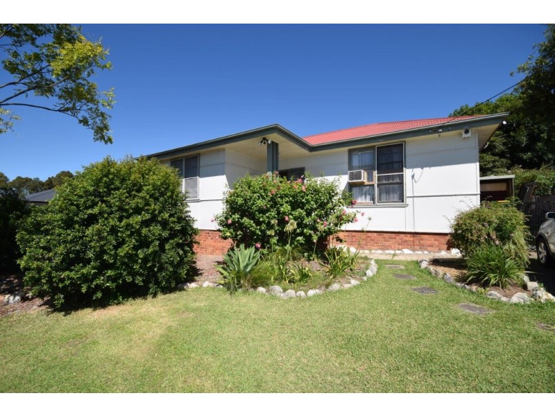 5 ELIZABETH AVENUE, Nowra NSW 2541