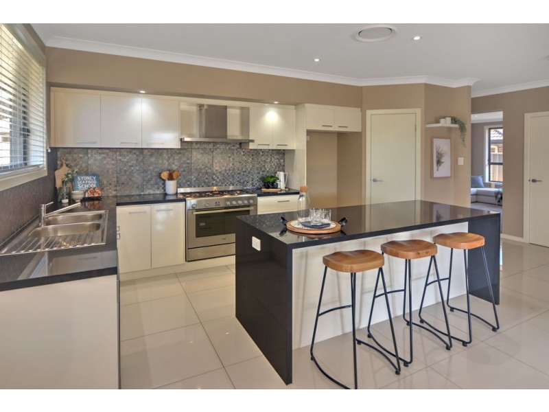 16 Denbigh Place, South Nowra NSW 2541