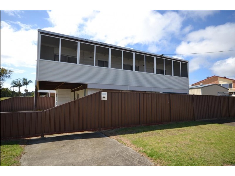 123 Greens Road, Greenwell Point NSW 2540