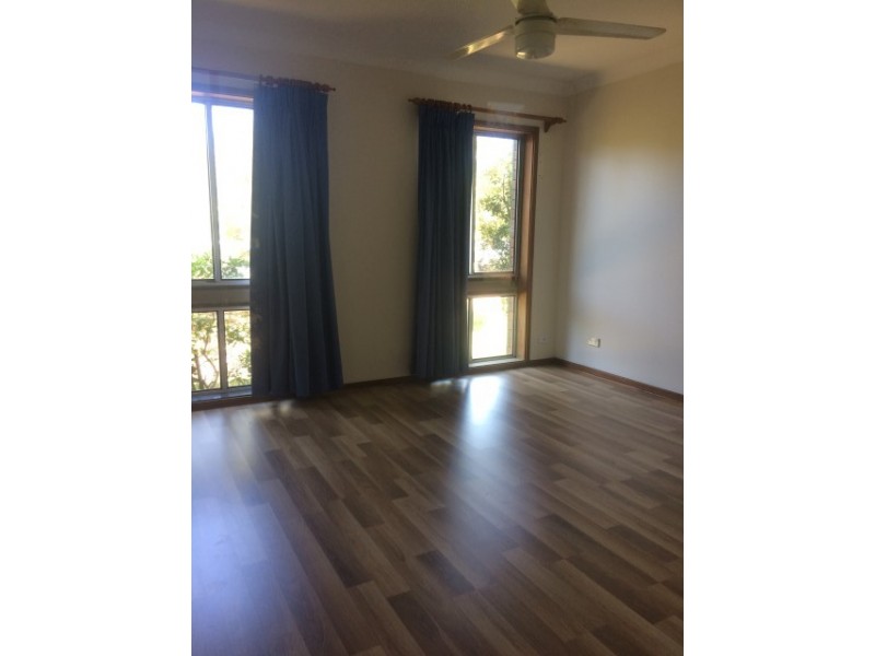 27 SALISBURY DRIVE, Nowra NSW 2541