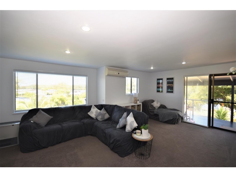 25 Spies Avenue, Greenwell Point NSW 2540