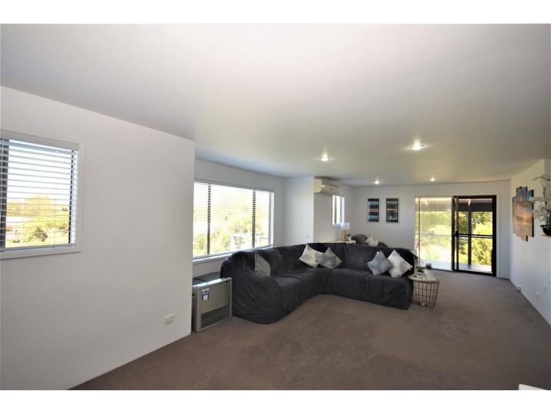 25 Spies Avenue, Greenwell Point NSW 2540