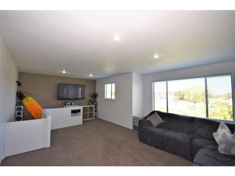 25 Spies Avenue, Greenwell Point NSW 2540