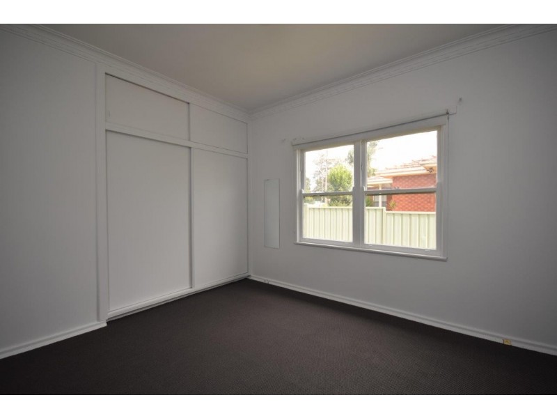 105 Moss Street, Nowra NSW 2541