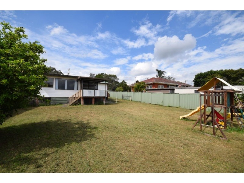 105 Moss Street, Nowra NSW 2541