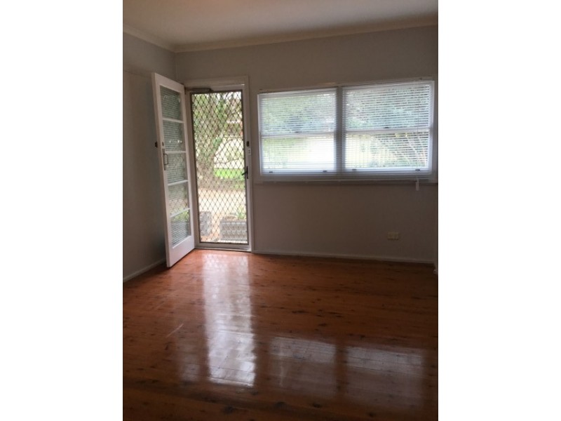 2/17 Meroo Rd, Bomaderry NSW 2541