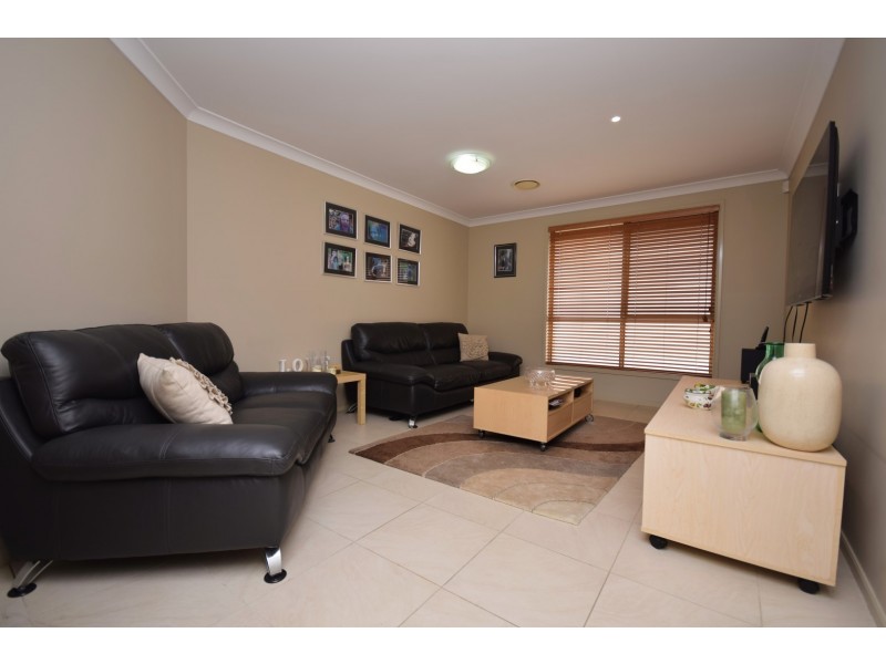 41 Emerald Drive, Meroo Meadow NSW 2540