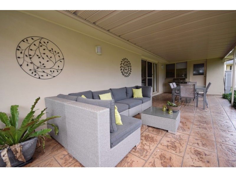 41 Emerald Drive, Meroo Meadow NSW 2540