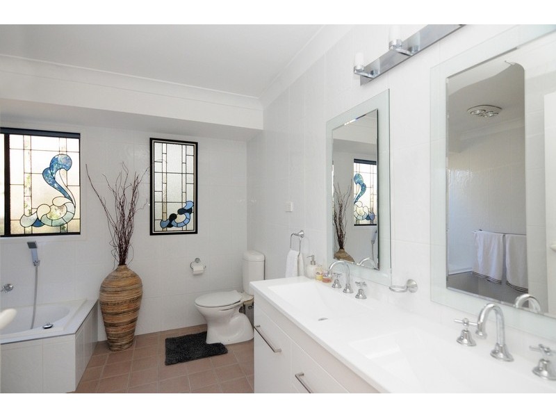 2 Mawson Road, Shoalhaven Heads NSW 2535