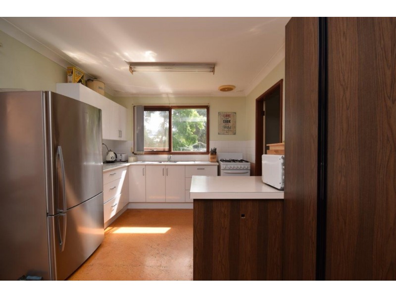 15 McMahons Road, North Nowra NSW 2541