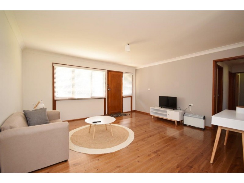 43 Sampson Crescent, Bomaderry NSW 2541